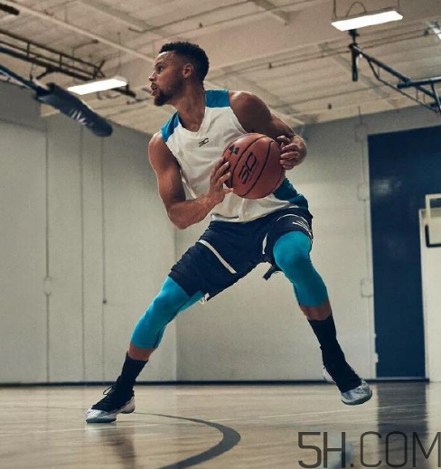 under armour curry 4鞋碼偏小嗎？庫里第四代戰(zhàn)靴尺碼怎么選？
