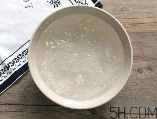 泡發(fā)后的雪燕怎么保存？燉好的雪燕可以放多久