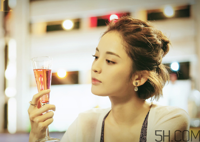 蘋果肌下垂還會恢復(fù)嗎？蘋果肌下垂怎么提上去？