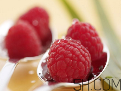 覆盆子茶什么時候喝？桑葚和覆盆子的區(qū)別