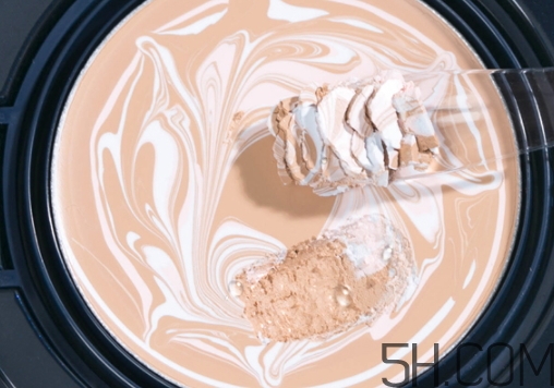 ahc玻尿酸水粉霜氣墊多少錢？ ahc玻尿酸水粉霜色號