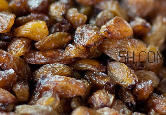 葡萄干吃多了會怎么樣？葡萄干可以豐胸嗎