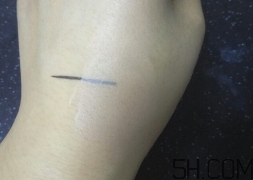 水粉霜怎么上妝？水粉霜用什么上妝