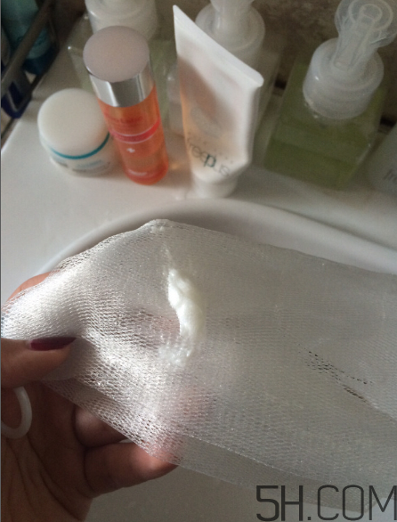 芙麗芳絲洗面奶是氨基酸嗎？氨基酸洗面奶有哪些？