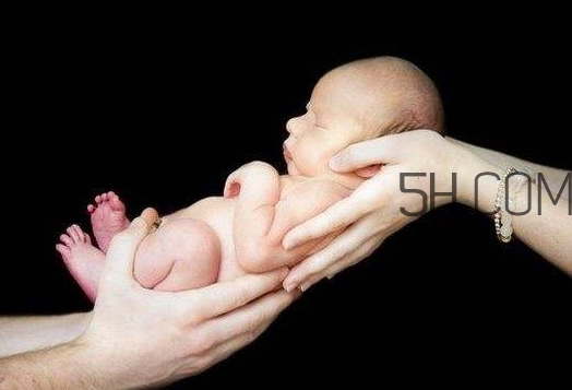 凍胚和鮮胚哪個成功率比較高？凍胚和鮮胚移植的優(yōu)缺點分別是什么？