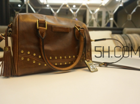 frye和coach哪個好？frye包一般什么價錢？