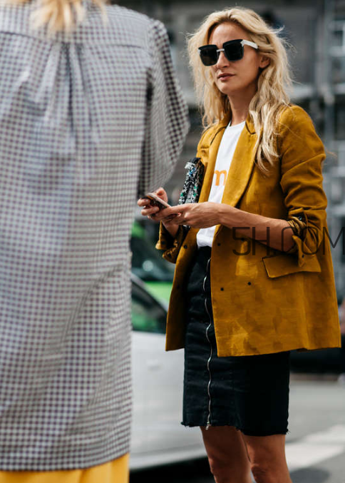 黃色西裝怎么搭配好看？黃色西裝搭配圖片