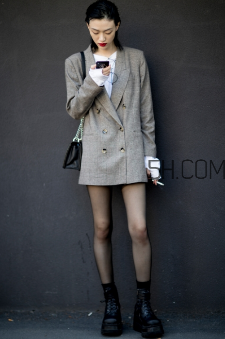 西裝配靴子好看嗎？西裝配靴子怎么搭配？