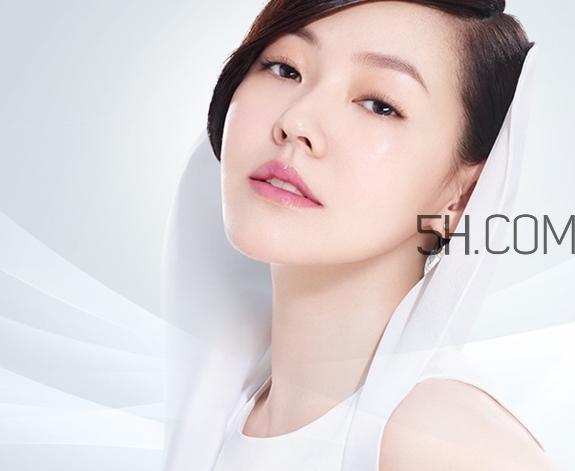 水粉霜和氣墊cc哪個(gè)好？水粉霜和氣墊cc區(qū)別