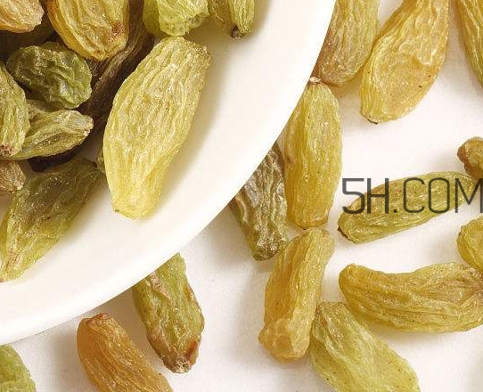 新疆葡萄干多少錢一斤？葡萄干泡水功效與作用