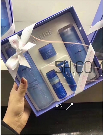 蘭芝水庫(kù)水乳清爽型和滋潤(rùn)型有什么區(qū)別? 蘭芝水庫(kù)水乳清爽型和滋潤(rùn)型有什么區(qū)別?