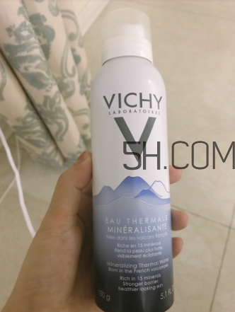 理膚泉噴霧和薇姿噴霧哪個好？理膚泉和薇姿噴霧測評