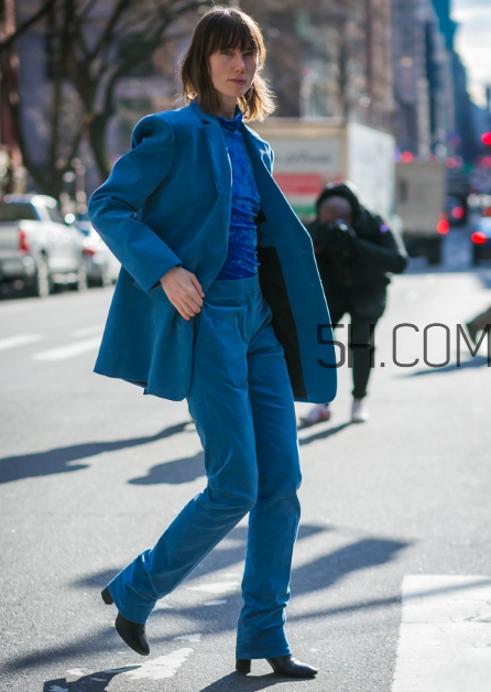 藍(lán)色西裝怎么搭配好看？藍(lán)色西裝搭配圖片