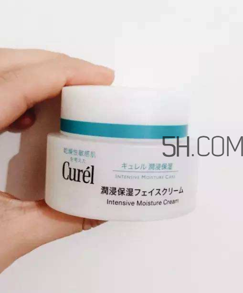 珂潤面霜有酒精味嗎？珂潤面霜是什么氣味的？