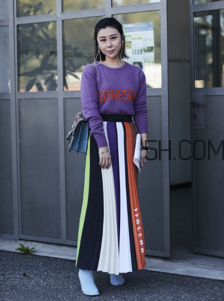 毛衣配長裙好看嗎？毛衣和長裙怎么搭配？