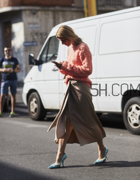 毛衣配長裙好看嗎？毛衣和長裙怎么搭配？