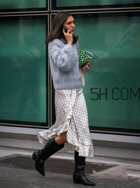 毛衣配長裙好看嗎？毛衣和長裙怎么搭配？