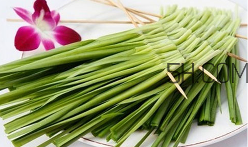 炒好的韭菜能隔夜吃嗎？吃韭菜胃酸燒心吃什么緩解？