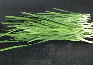 炒好的韭菜能隔夜吃嗎？吃韭菜胃酸燒心吃什么緩解？