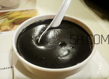 黑芝麻糊用開水沖還是溫開水？黑芝麻糊養(yǎng)胃嗎？