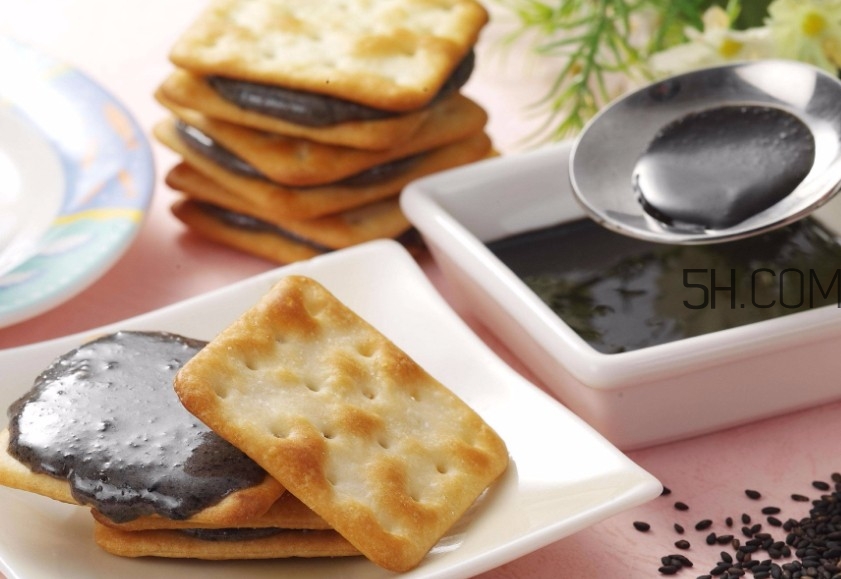 黑芝麻清洗掉色正常嗎？黑芝麻有黑色素嗎？