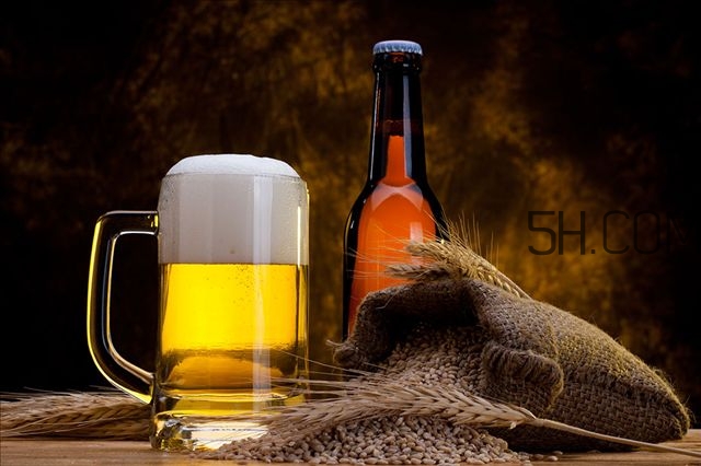 過(guò)期啤酒能洗頭發(fā)嗎 如何用過(guò)期啤酒洗頭發(fā)