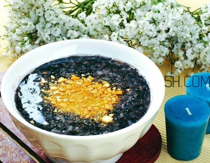 黑芝麻清洗掉色正常嗎？黑芝麻有黑色素嗎？