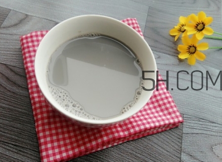 黑芝麻下奶嗎？黑芝麻怎么吃下奶？