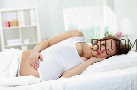 羊水早破的原因是什么？羊水早破能順產(chǎn)嗎？