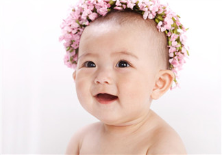 寶寶發(fā)燒嘔吐怎么辦？寶寶斜視怎么辦？