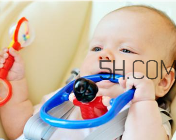 嬰兒癲癇病的早期癥狀有哪些？嬰幼兒貧血吃什么好呢？