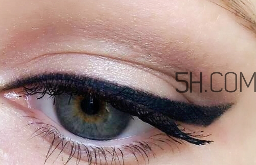 essence眼線筆怎么用？essence眼線筆怎么樣？