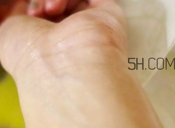 歐緹麗臻美亮白精華液多少錢？歐緹麗臻美亮白精華液怎么樣？