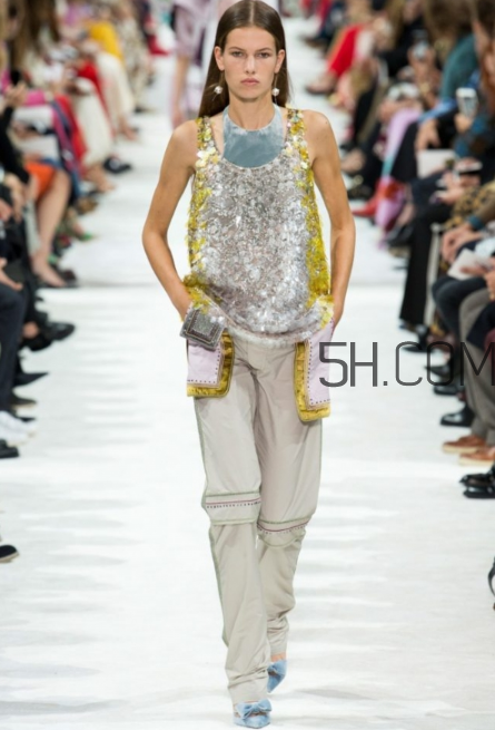 valentino2018春夏系列怎么樣_好看嗎？