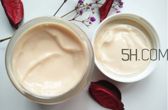 希思黎美頸霜是什么？希思黎美頸霜多少錢(qián)？