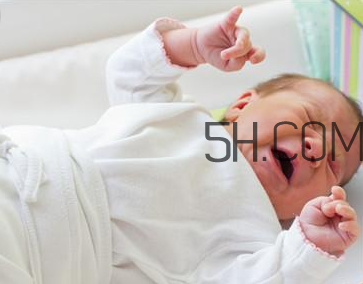 嬰兒夜哭怎么辦？嬰兒臉上起小紅點(diǎn)如何護(hù)理？