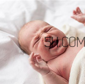 嬰兒發(fā)燒怎么辦？嬰兒身上有紅斑為什么？