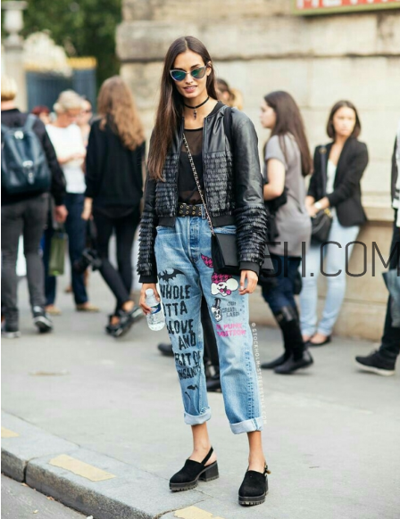 皮衣配牛仔褲好看嗎？皮衣和牛仔褲怎么搭配？