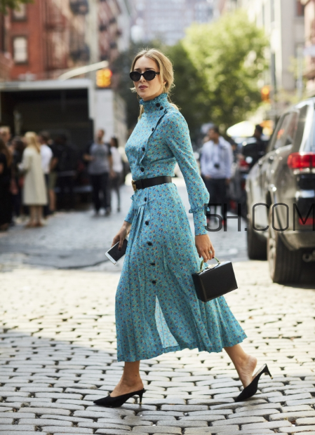 碎花連衣裙怎么搭配？碎花連衣裙搭配圖片