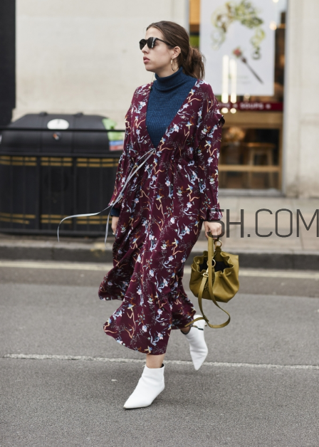 碎花連衣裙怎么搭配？碎花連衣裙搭配圖片