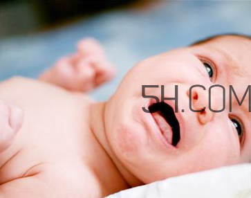 寶寶發(fā)燒嘔吐怎么辦？寶寶斜視怎么辦？