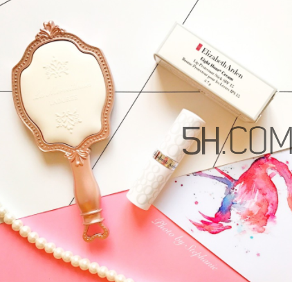 伊麗莎白雅頓經(jīng)典潤(rùn)澤唇膏怎么樣_好用嗎