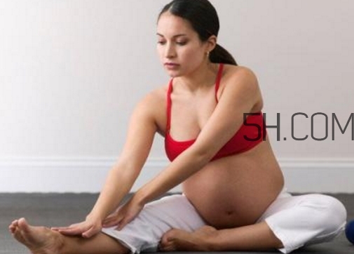 胎膜早破B超能看出來嗎？胎膜早破和羊水破了的區(qū)別