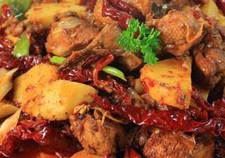 大盤(pán)雞放什么調(diào)料 ?大盤(pán)雞為什么放啤酒