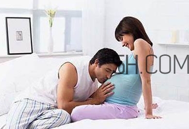 孕晚期同房有助于生產(chǎn)嗎？孕晚期同房對胎兒有影響嗎？