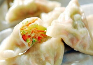 十個(gè)月的寶寶可以吃餃子嗎？寶寶吃什么餡的餃子好？