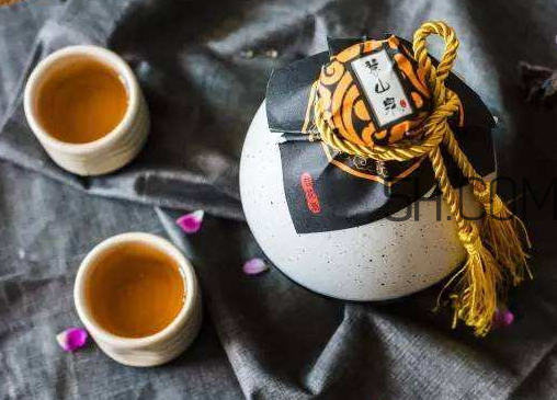 桂花酒用干桂花還是鮮桂花 桂花酒用哪種桂花 桂花酒用干桂花還是鮮桂花 桂花酒用哪種桂花