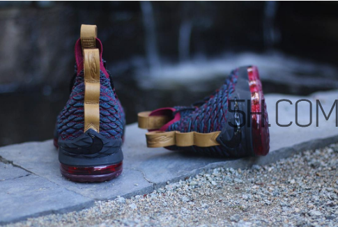 nike lebron 15 cavs騎士隊(duì)配色發(fā)售時間_多少錢？