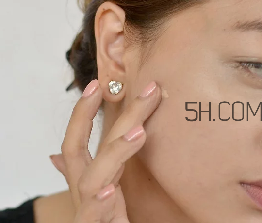 雪肌精美白BB霜好用嗎？雪肌精美白BB霜怎么樣？