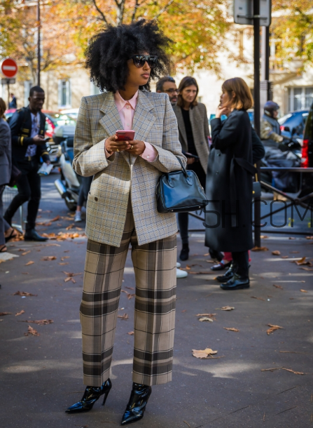 格子西裝里面怎么搭配？格子西裝內(nèi)搭穿什么？